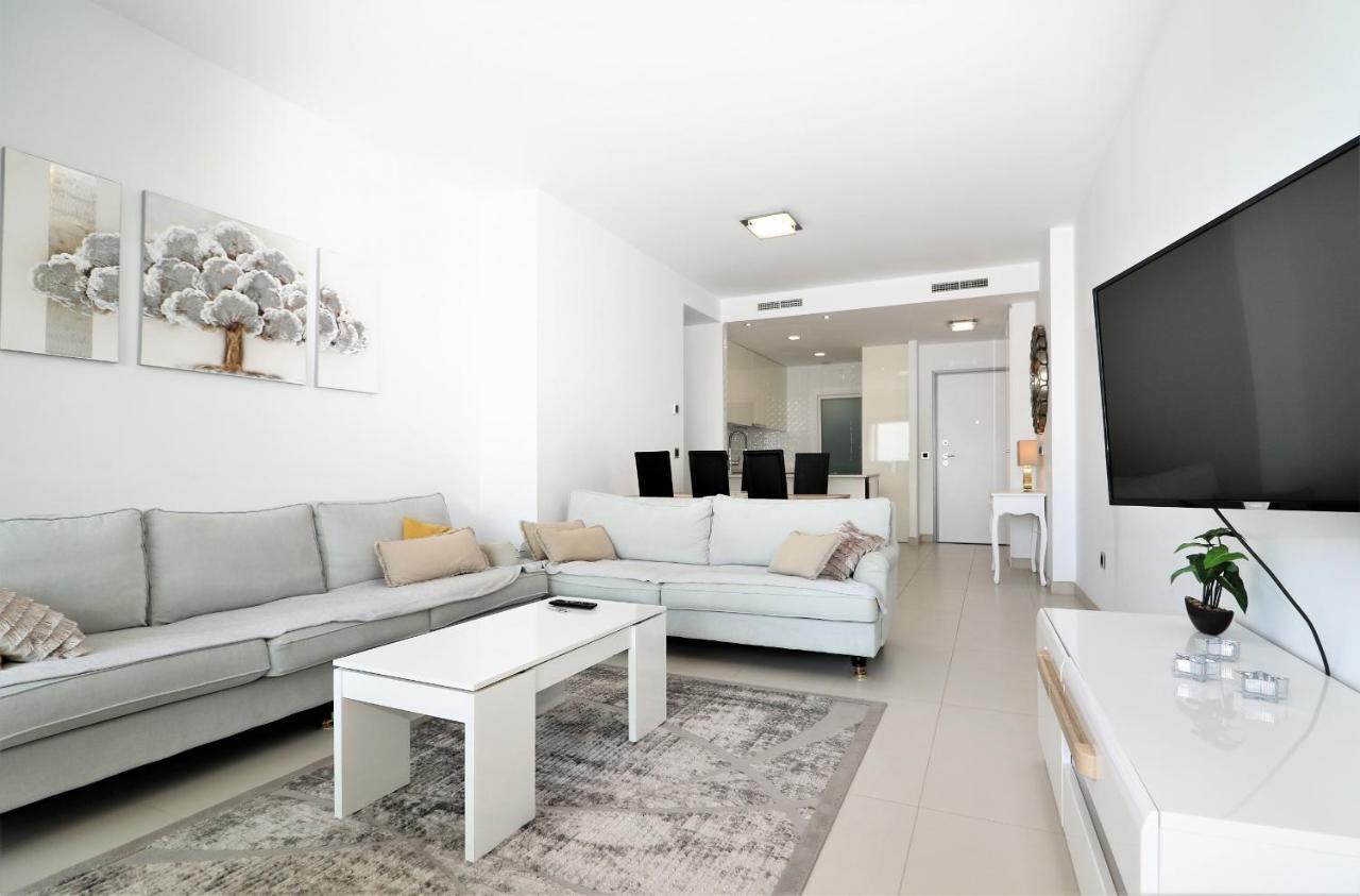 Sunset Drive 2-4 Apartment